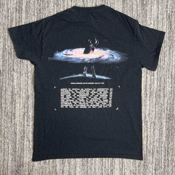 Ariana Grande T Shirt Small Sweetener World Tour 2019 Short Sleeve Black - Picture 2 of 8
